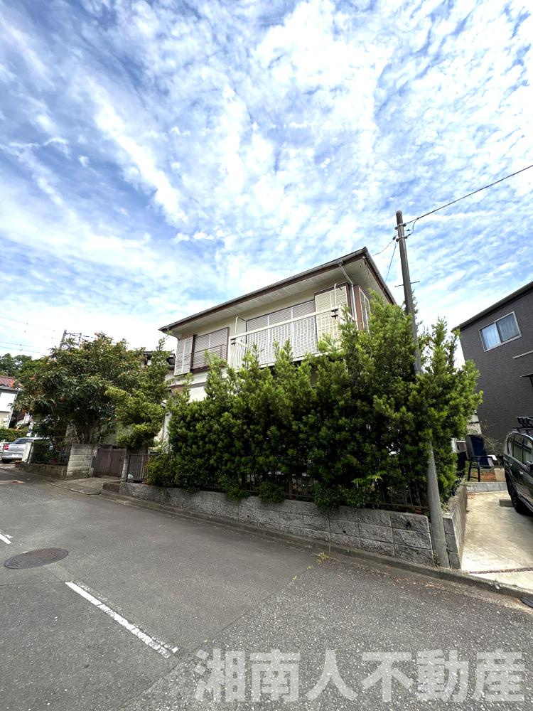 中郡二宮町中里2丁目　戸建の前面道路含む現地写真|前面道路含む現地写真です