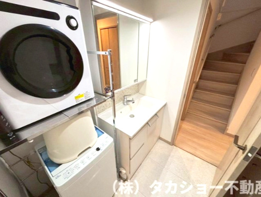 市原市うるいど南一丁目　築浅中古戸建の独立洗面台