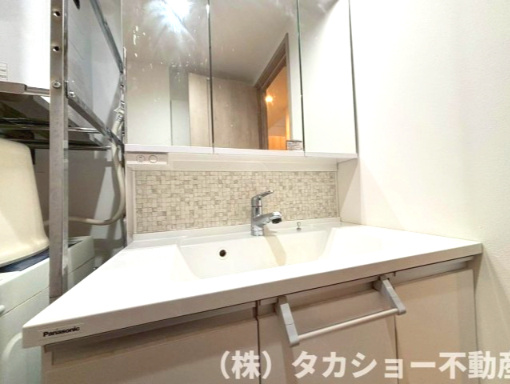 市原市うるいど南一丁目　築浅中古戸建の独立洗面台