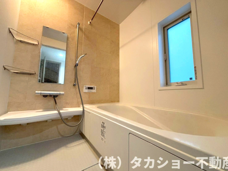 市原市うるいど南一丁目　築浅中古戸建の浴室
