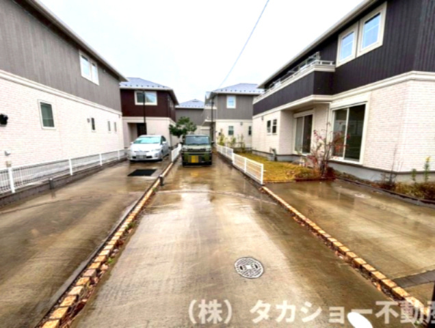市原市うるいど南一丁目　築浅中古戸建の駐車場|縦列駐車ですが、車種により3台駐車可能です!!