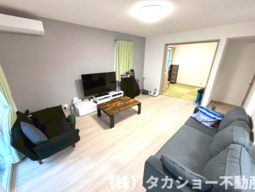 市原市うるいど南一丁目　築浅中古戸建の居間・リビング