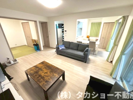 市原市うるいど南一丁目　築浅中古戸建の居間・リビング
