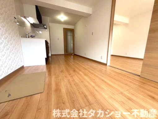 稲毛コーポビアネーズの居間・リビング