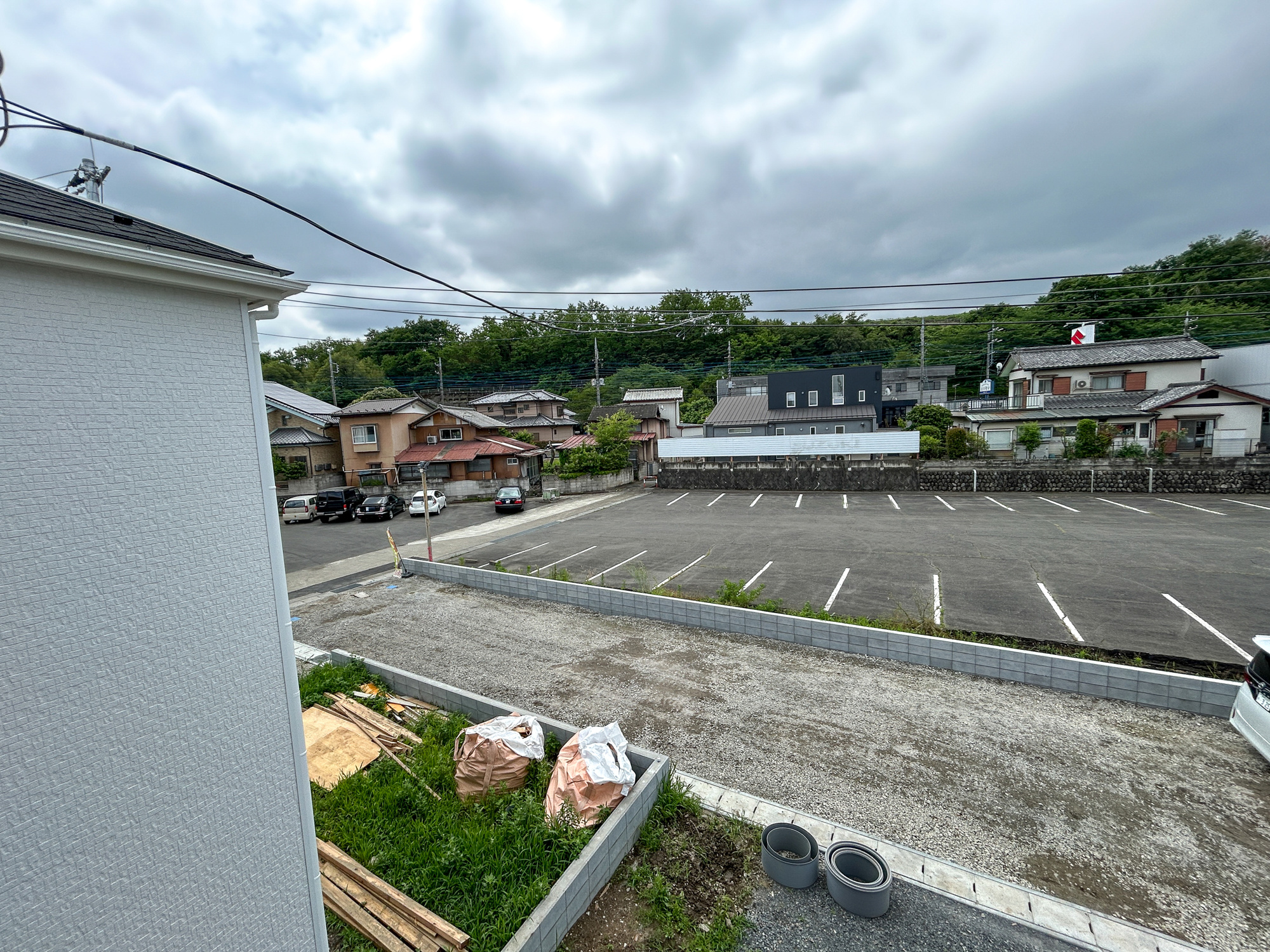 高崎市吉井町下長根第3　新築住宅全4棟の展望|低層の一戸建てを中心とした街並みが整然と続き、周辺は高い建物が建っていないので、採光や開放性に恵まれ、空が広く緑の多い閑静な趣を感じる環境です。