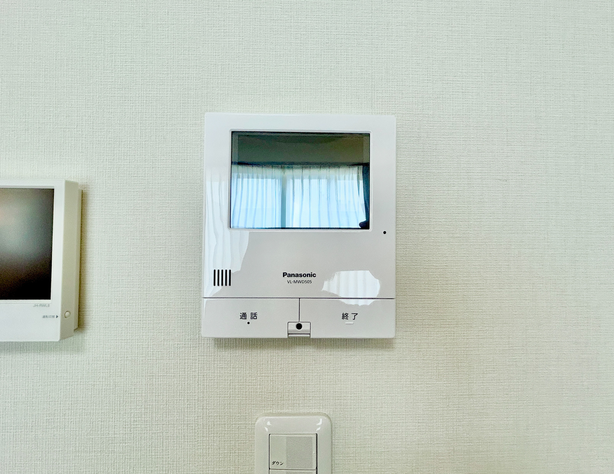 前橋市粕川町深津　中古戸建のセキュリティ|録画機能付きのインターフォンモニター♪カラーモニターフォンなので夜間もはっきり写ります♪						
						
