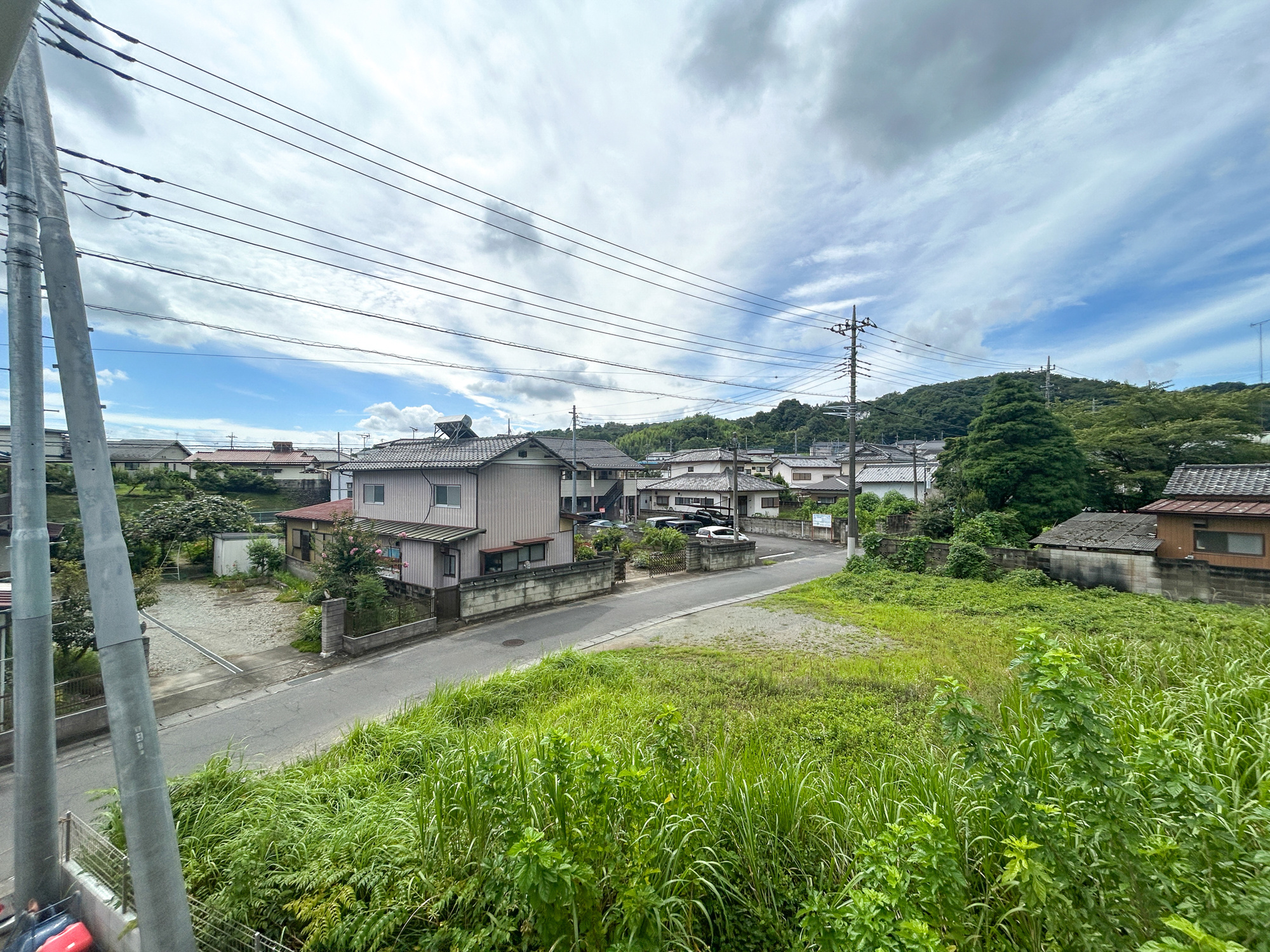 高崎市乗附町　新築住宅全1棟の展望|低層の一戸建てを中心とした街並みが整然と続き、周辺は高い建物が建っていないので、採光や開放性に恵まれ、空が広く緑の多い閑静な趣を感じる環境です。