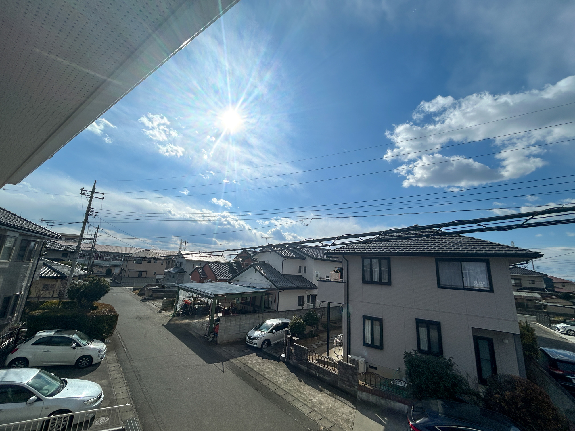 伊勢崎市今泉町1期　新築住宅全2棟の展望|低層の一戸建てを中心とした街並みが整然と続き、周辺は高い建物が建っていないので、採光や開放性に恵まれ、空が広く緑の多い閑静な趣を感じる環境です。