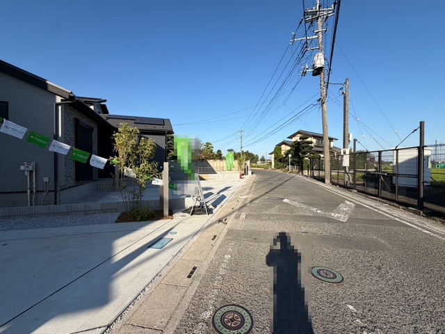久喜市栗原（全3棟）前面道路