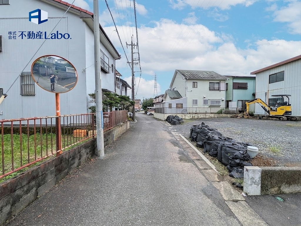リナージュ　清水区石川新町　01期　全1棟の前面道路含む現地写真|前面道路北西側からのお写真です♪
広々LDKは17帖♪