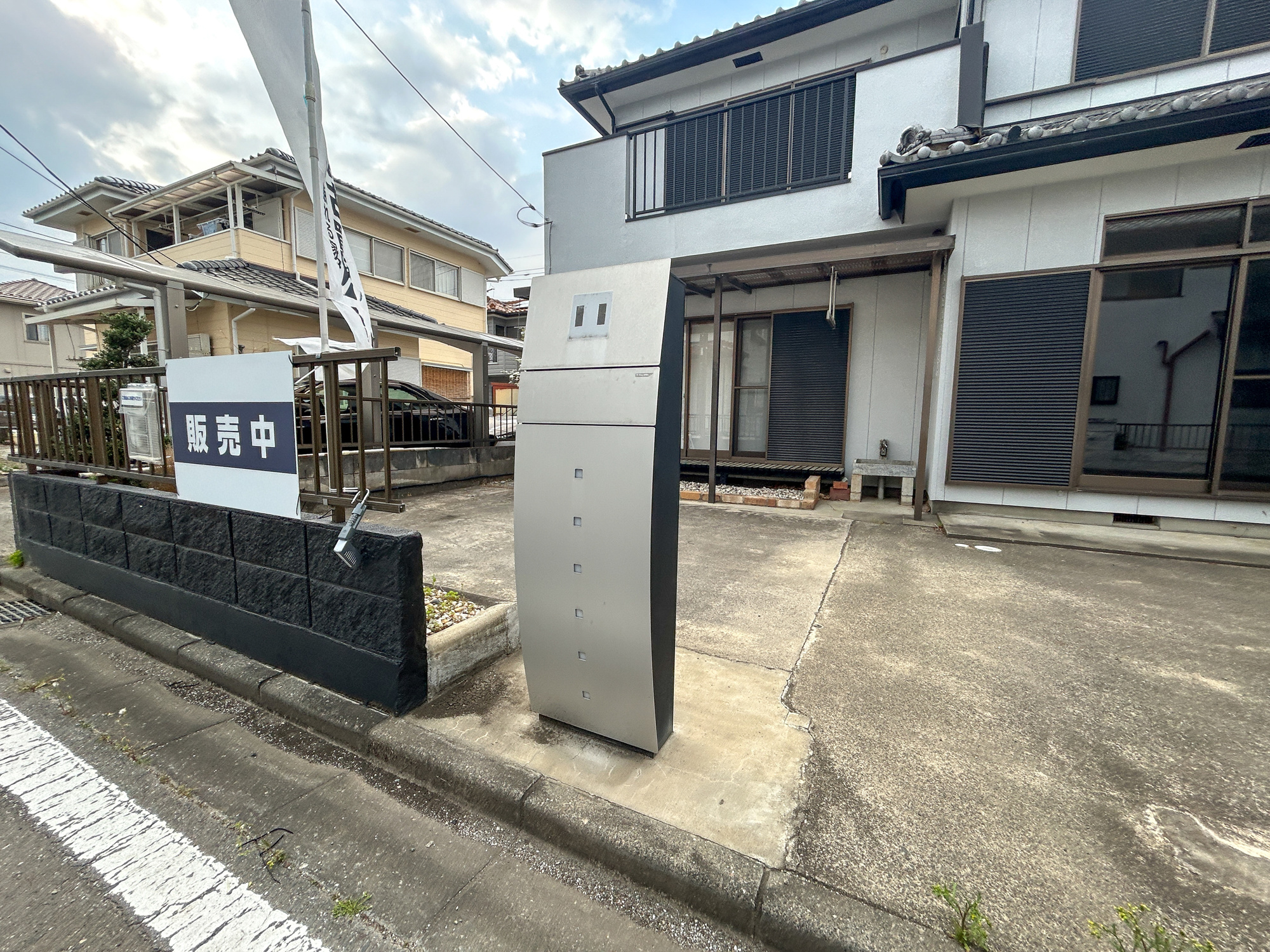 高崎市井野町2期　中古住宅の設備|おしゃれなポストは、外観のアクセントになり、家全体の印象を引き立てますね♪