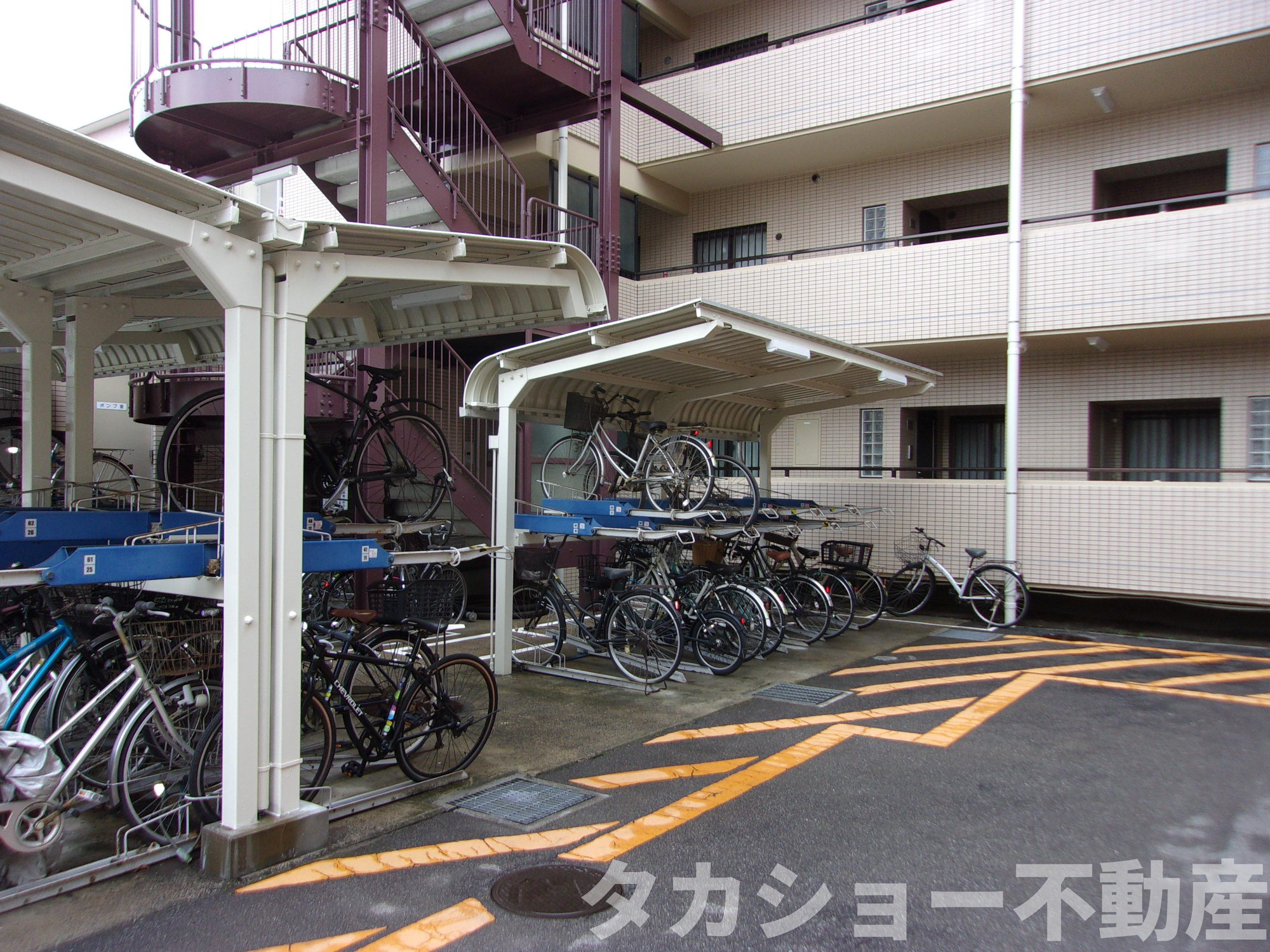 東急ドエルアルス西千葉の駐車場