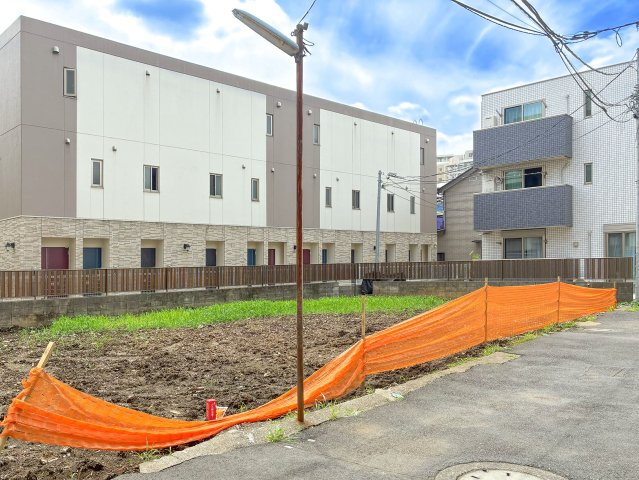 宅地分譲［豊島区巣鴨３丁目］の前面道路含む現地写真|販売現地写真