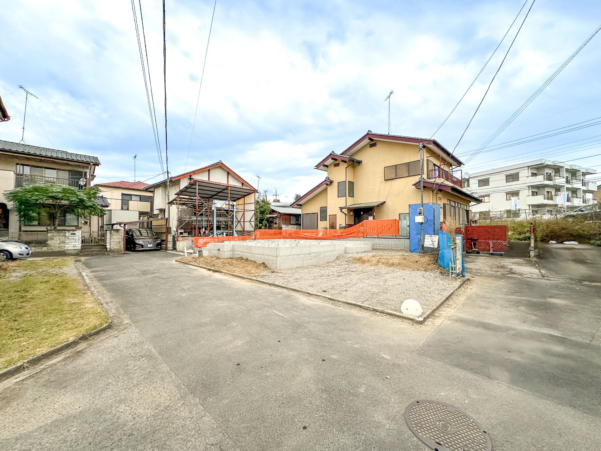 宇都宮市大和１丁目　新築住宅全１棟の前面道路含む現地写真|閑静な住宅地で子育て家族にピッタリ。毎日のお散歩も快適な緑に恵まれたエリアで、自然に包まれた穏やかな暮らしを実現するための、ゆとりある住環境が整っています。

