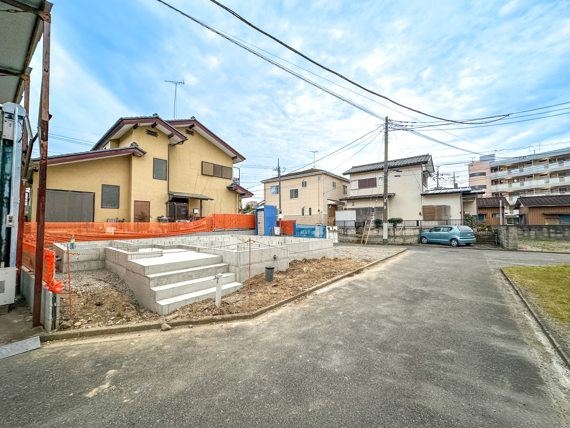 宇都宮市大和１丁目　新築住宅全１棟の前面道路含む現地写真|低層の一戸建てを中心とした街並みが整然と続き、周辺は高い建物が建っていないので、採光や開放性に恵まれ、空が広く緑の多い閑静な趣を感じる環境です。

