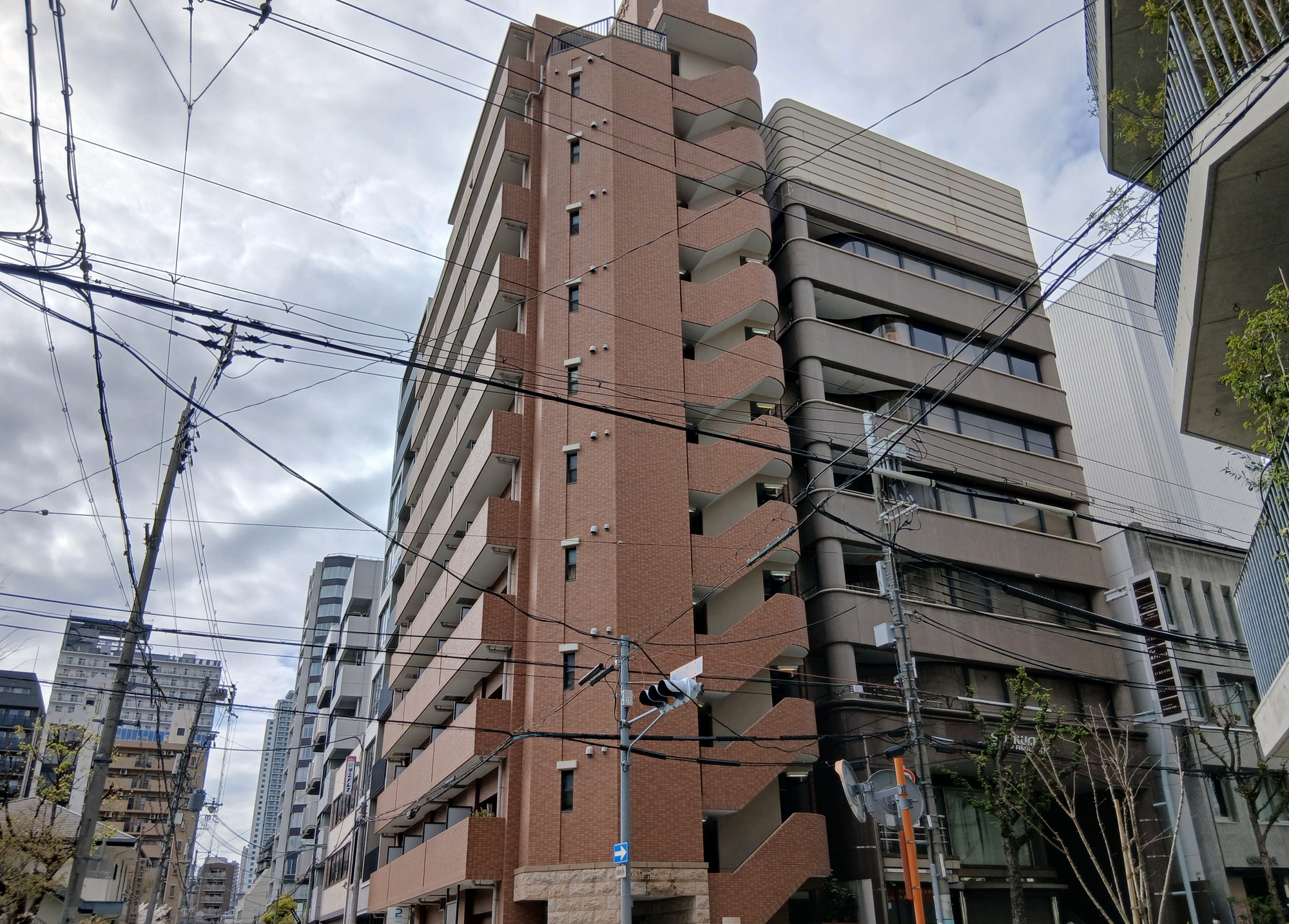 プレサンス大手前パークサイドの外観