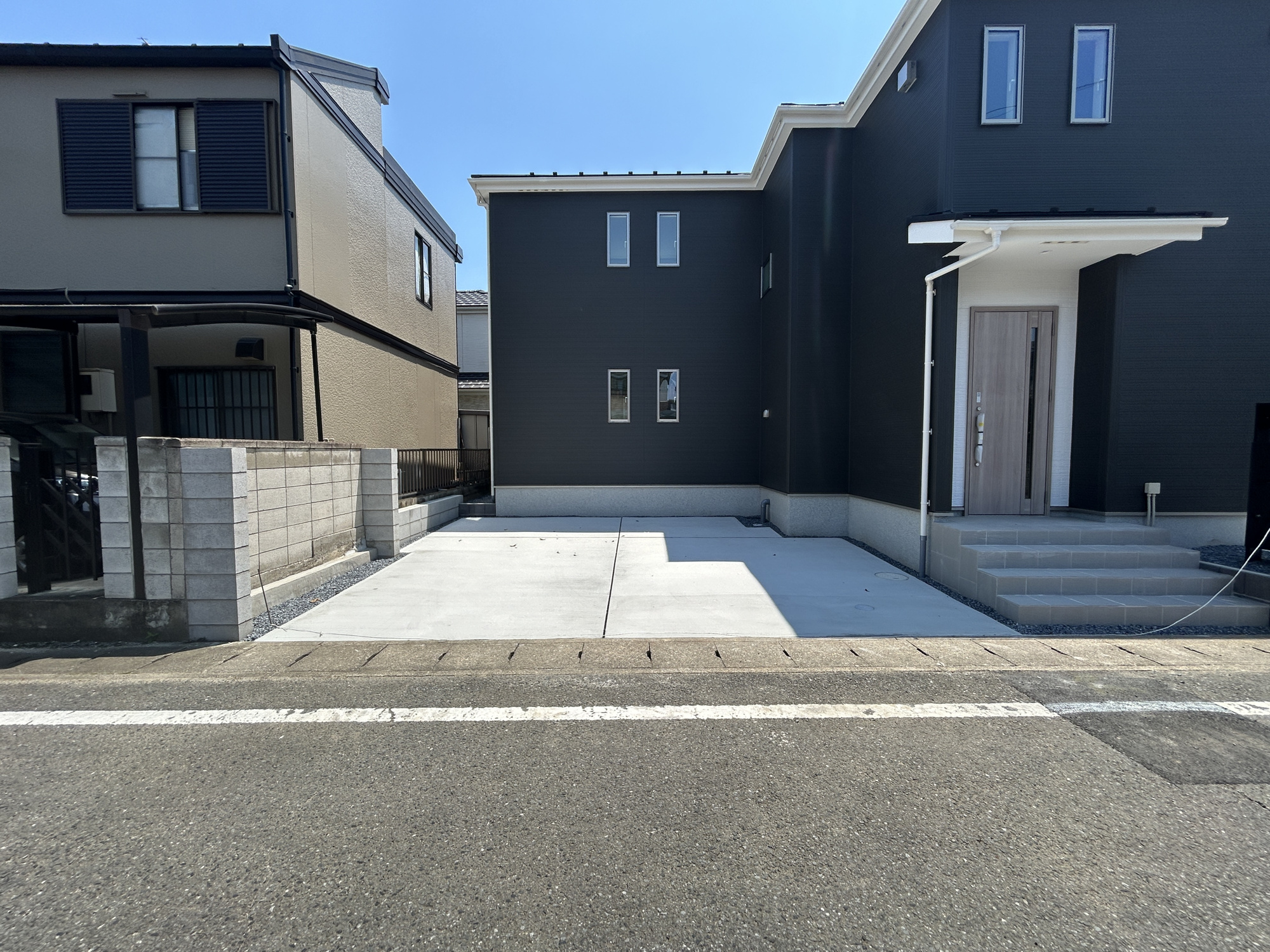 高崎市石原町1期　新築住宅全1棟の駐車場|駐車2台可能です！