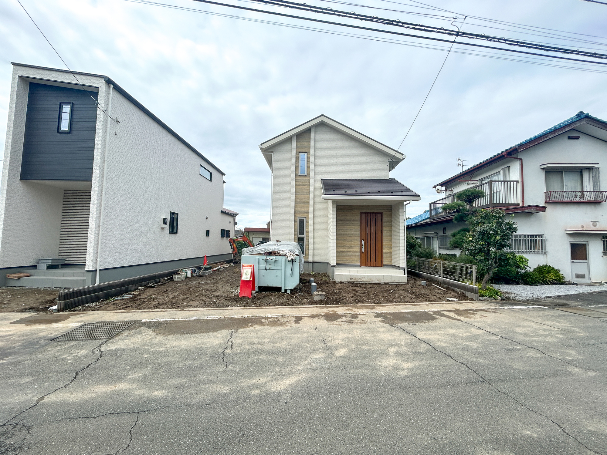 高崎市下之城町第10期　新築住宅全2棟の駐車場|駐車場施工中です！