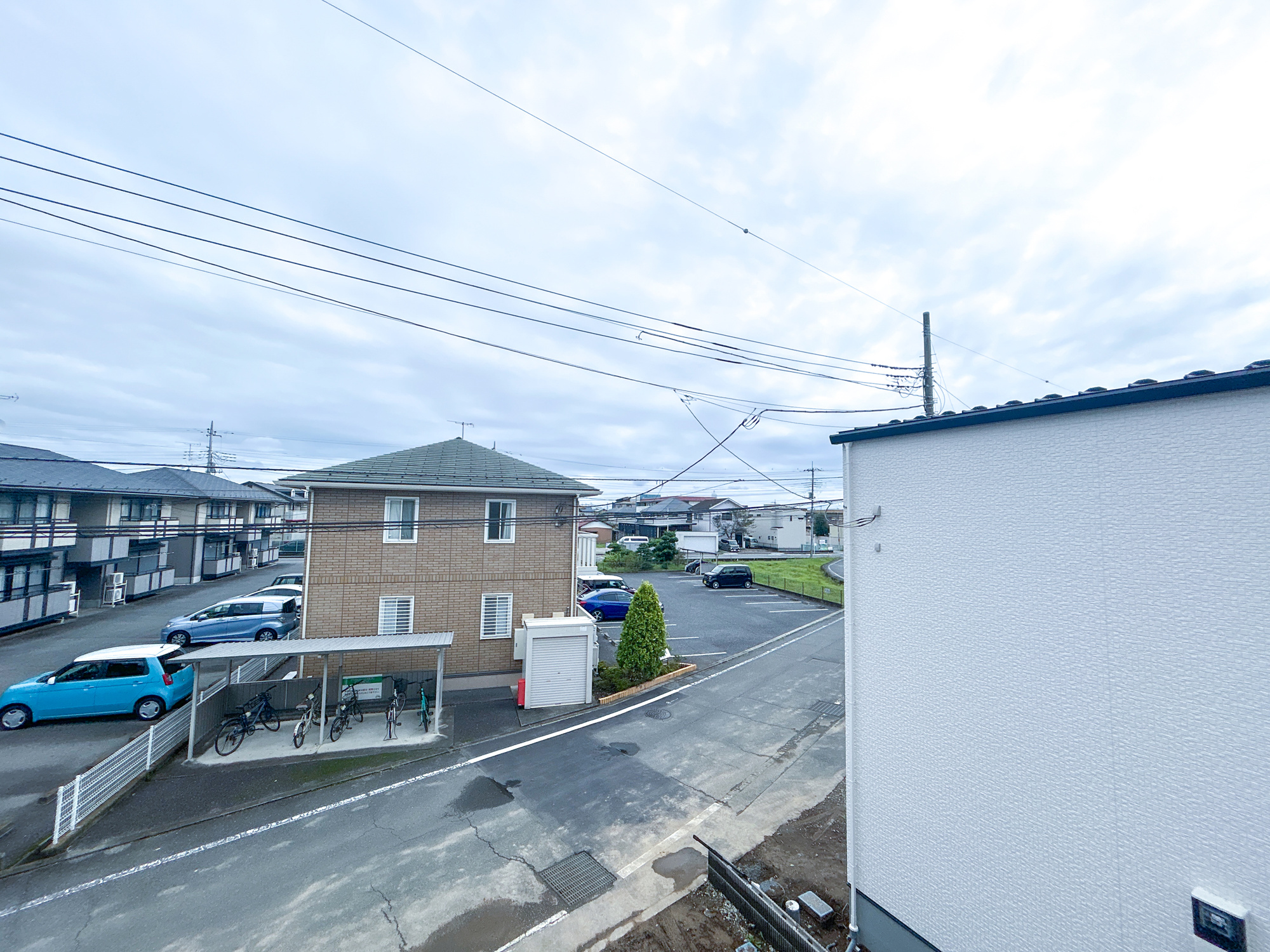 高崎市下之城町第10期　新築住宅全2棟の展望|閑静な住宅地で子育て家族にピッタリ。毎日のお散歩も快適な緑に恵まれたエリアで、自然に包まれた穏やかな暮らしを実現するための、ゆとりある住環境が整っています。緑の潤いを感じながらホッと生活できそう。