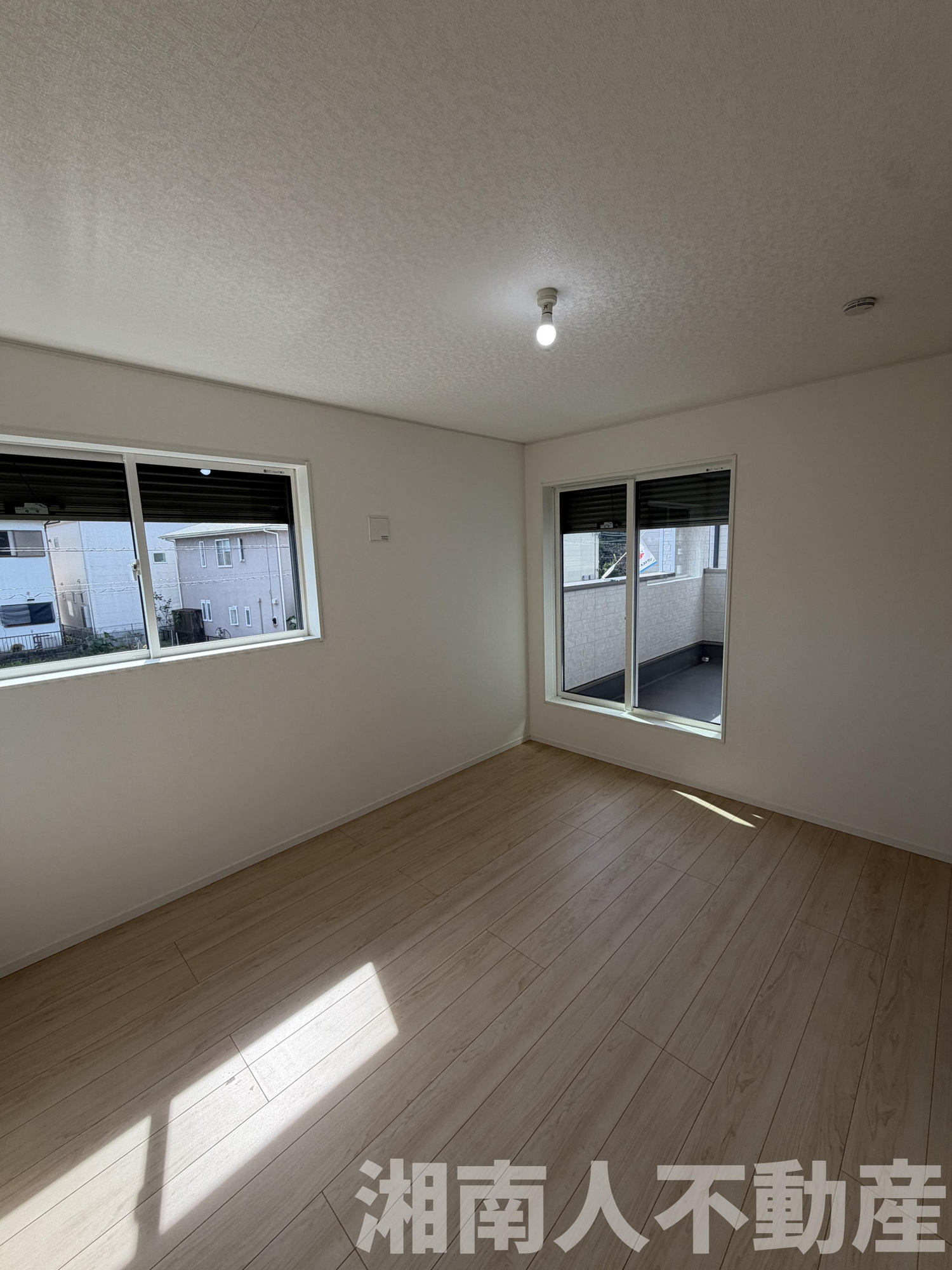 小田原市小船第14　新築戸建て　2号棟の洋室|明るい洋室です