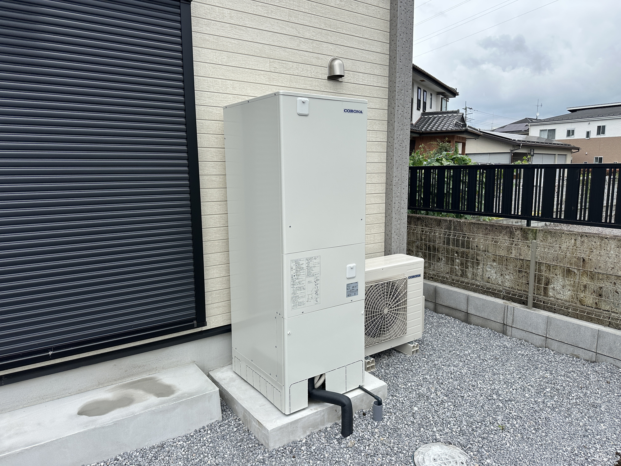 宇都宮市平松３丁目の新築一戸建の発電・温水設備|オール電化物件です！太陽光発電システム付きで光熱費削減♪