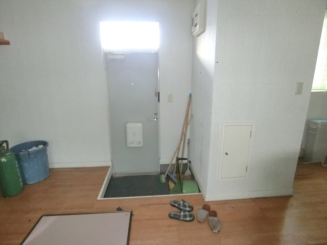 登別市桜木町4丁目8-47　2棟一括販売の玄関