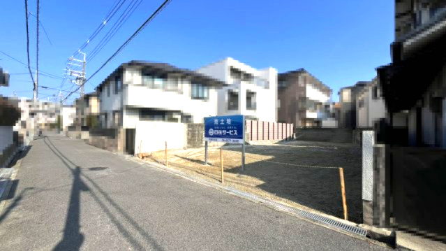 豊中市南桜塚１丁目土地の外観|第一種中高層住居専用地域になるため、戸建とアパートなどが混在する住宅エリアです。