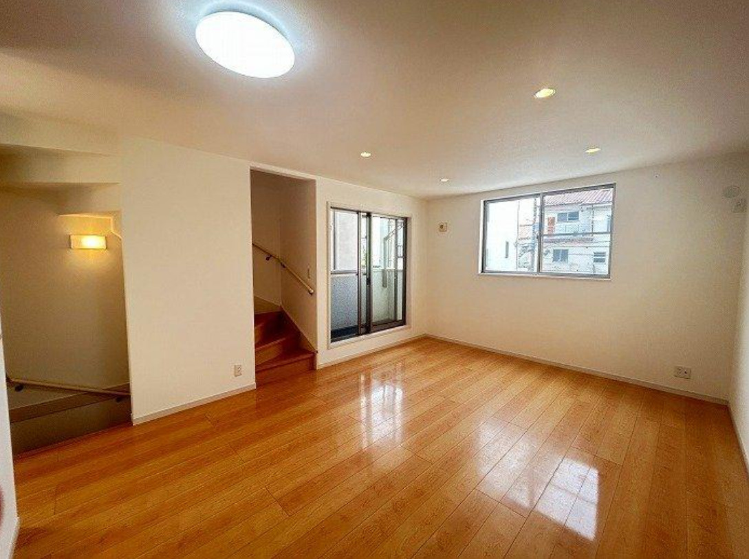 横浜市港北区新吉田東3丁目 中古戸建て【仲介手数料半額】の居間・リビング