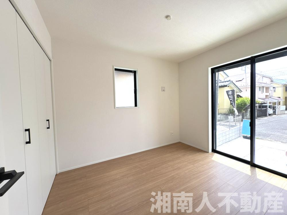 大磯町国府本郷18期　新築一戸建て　の洋室|広々とした洋室です