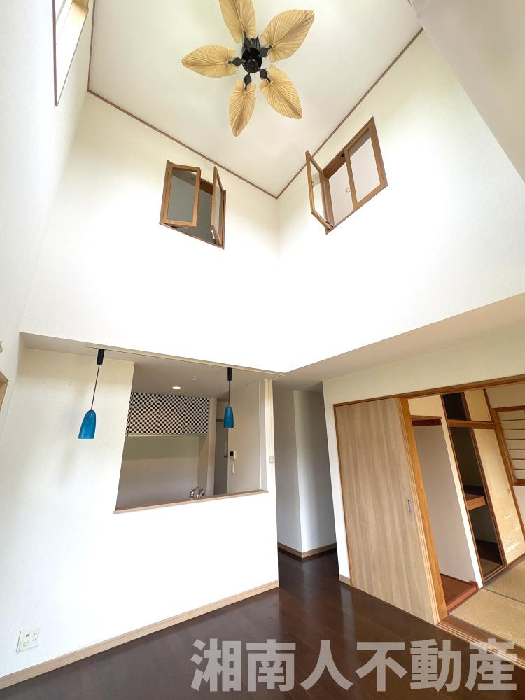 大磯町国府本郷　戸建の居間・リビング|使いやすい居間です