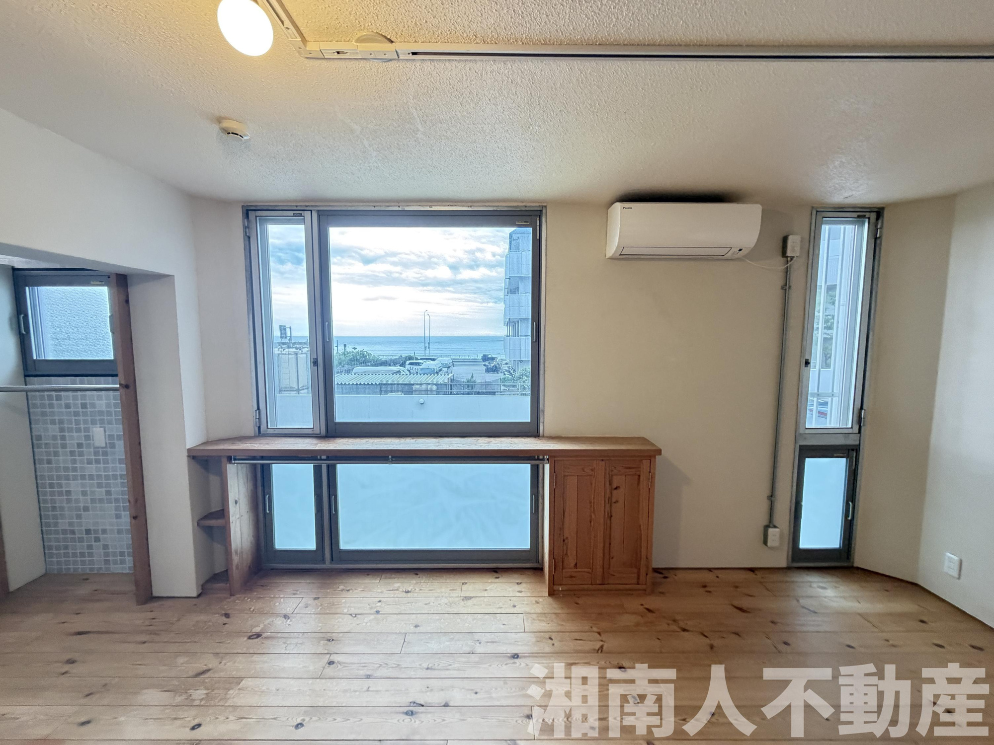 片瀬ロジュマンの洋室|個人の部屋や寝室として使える洋室です
