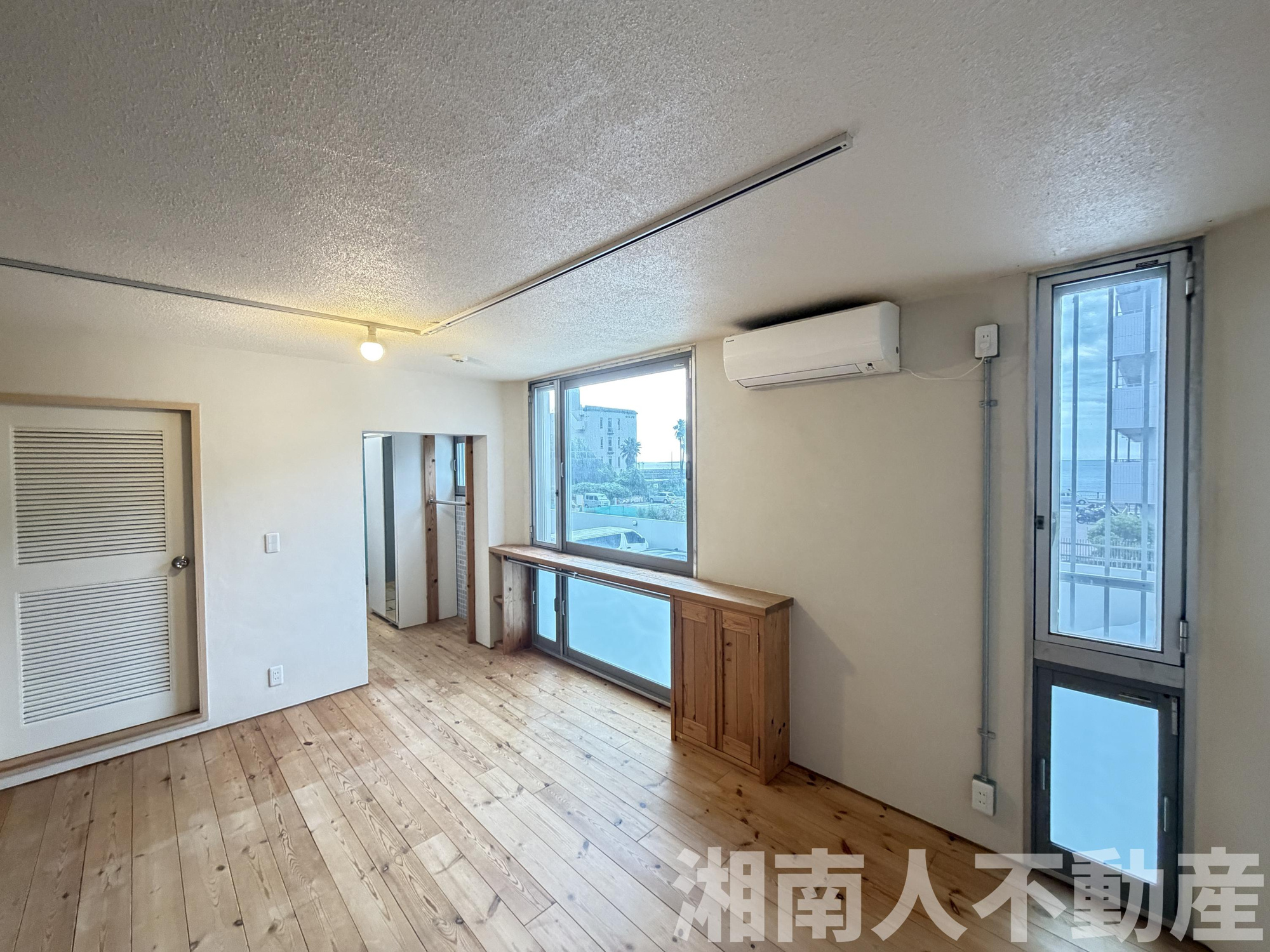 片瀬ロジュマンの洋室|コンパクトで使いやすい洋室です