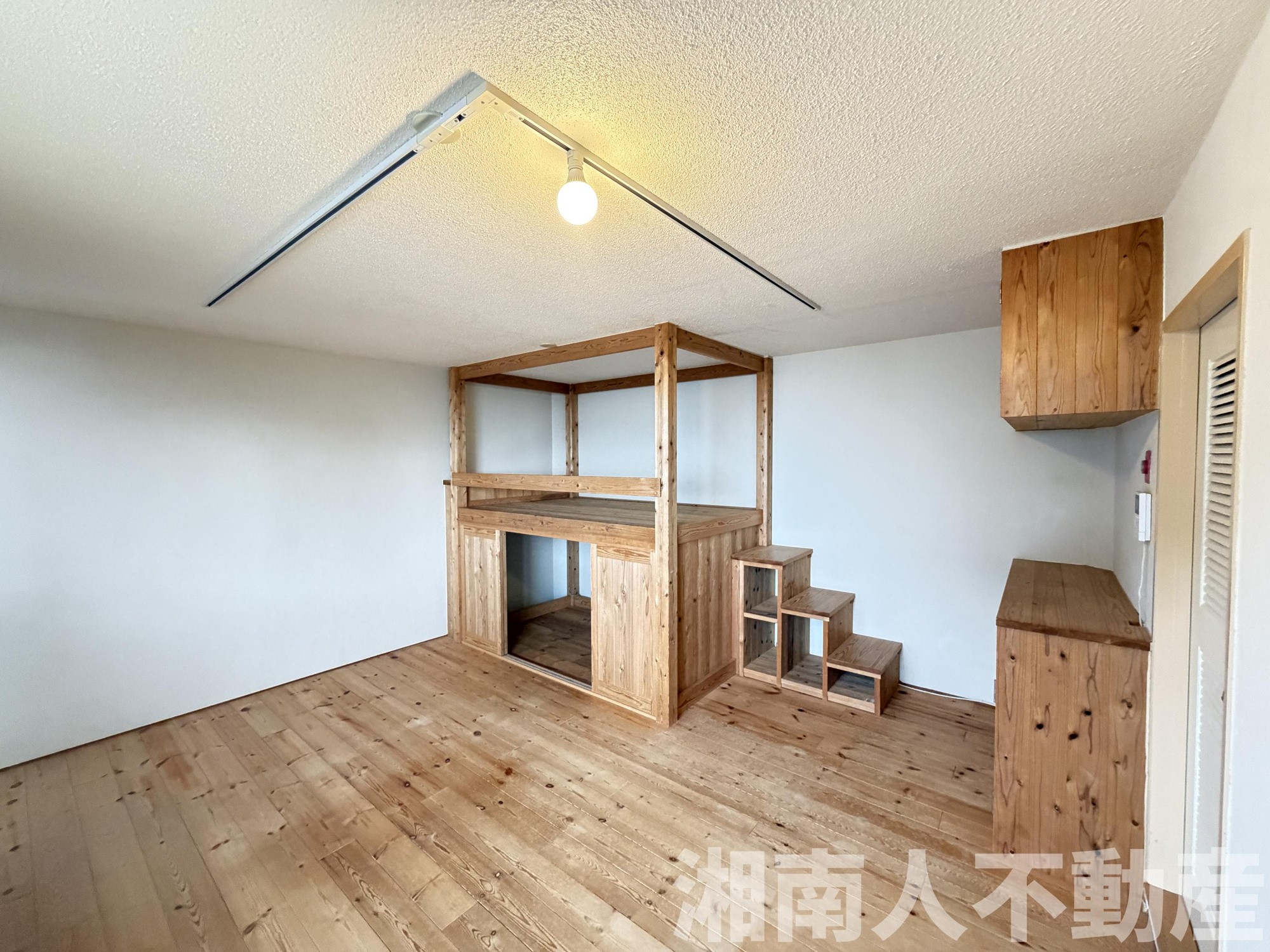 片瀬ロジュマンの洋室|広々とした洋室です