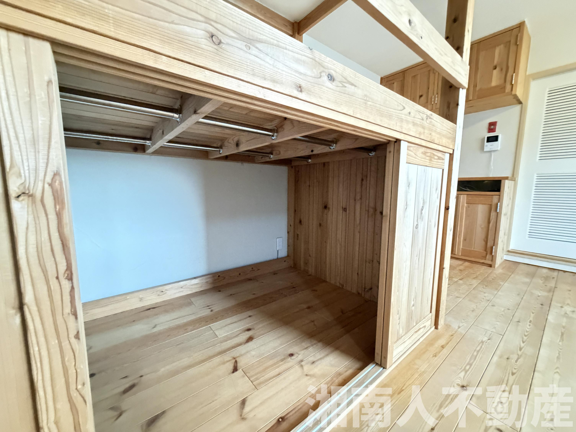 片瀬ロジュマンの洋室|コンパクトで使いやすい洋室です