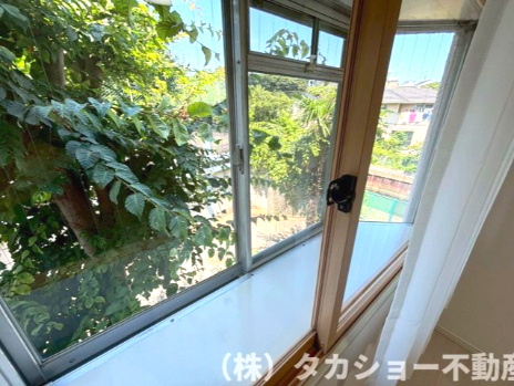 ハイマート稲毛　A棟の設備|窓の一部は二重サッシになっております。