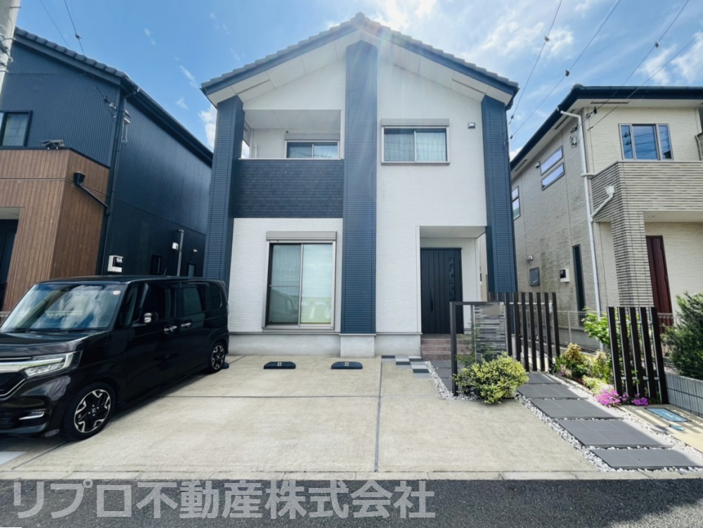 柏市小青田4丁目戸建の外観|つくばエクスプレス線「柏たなか」駅徒歩13分！開放感のある眺望と住みやすい周辺環境が魅力の3SLDKです！室内も大変きれいにお使いです！