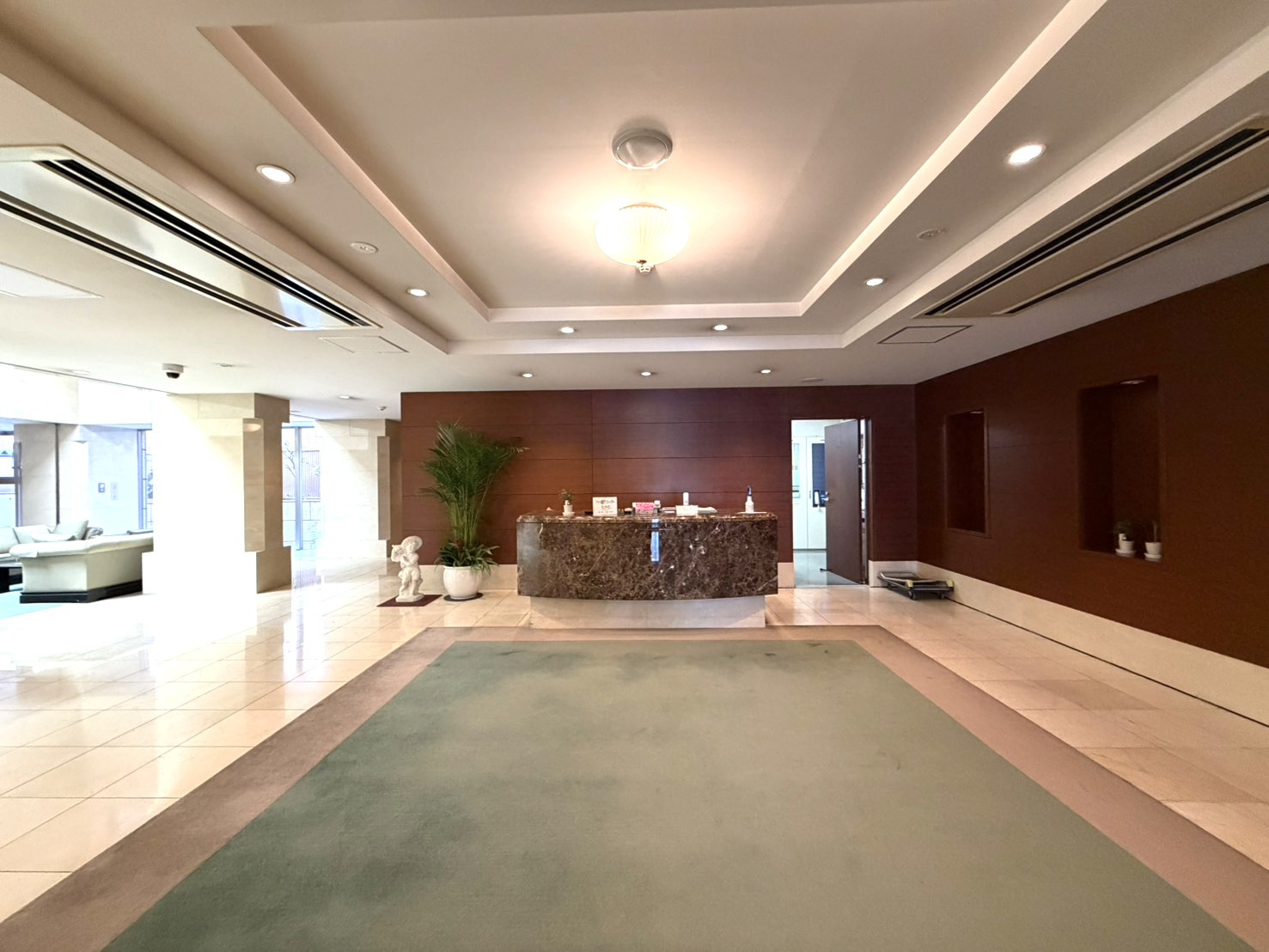 ファミール新宿グランスィートタワー