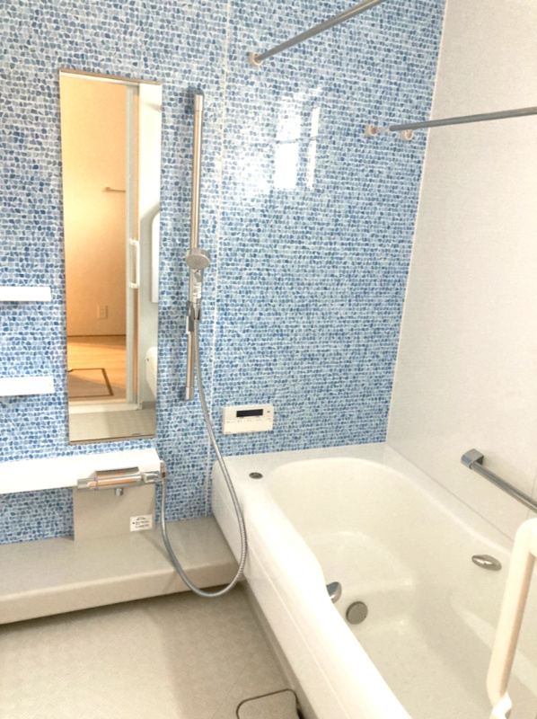住吉東町一丁目　邸宅の浴室|浴室は2か所ございます。
来客用と分けて使用することが可能です。
メイン浴室には自動床洗浄機能が搭載されております。