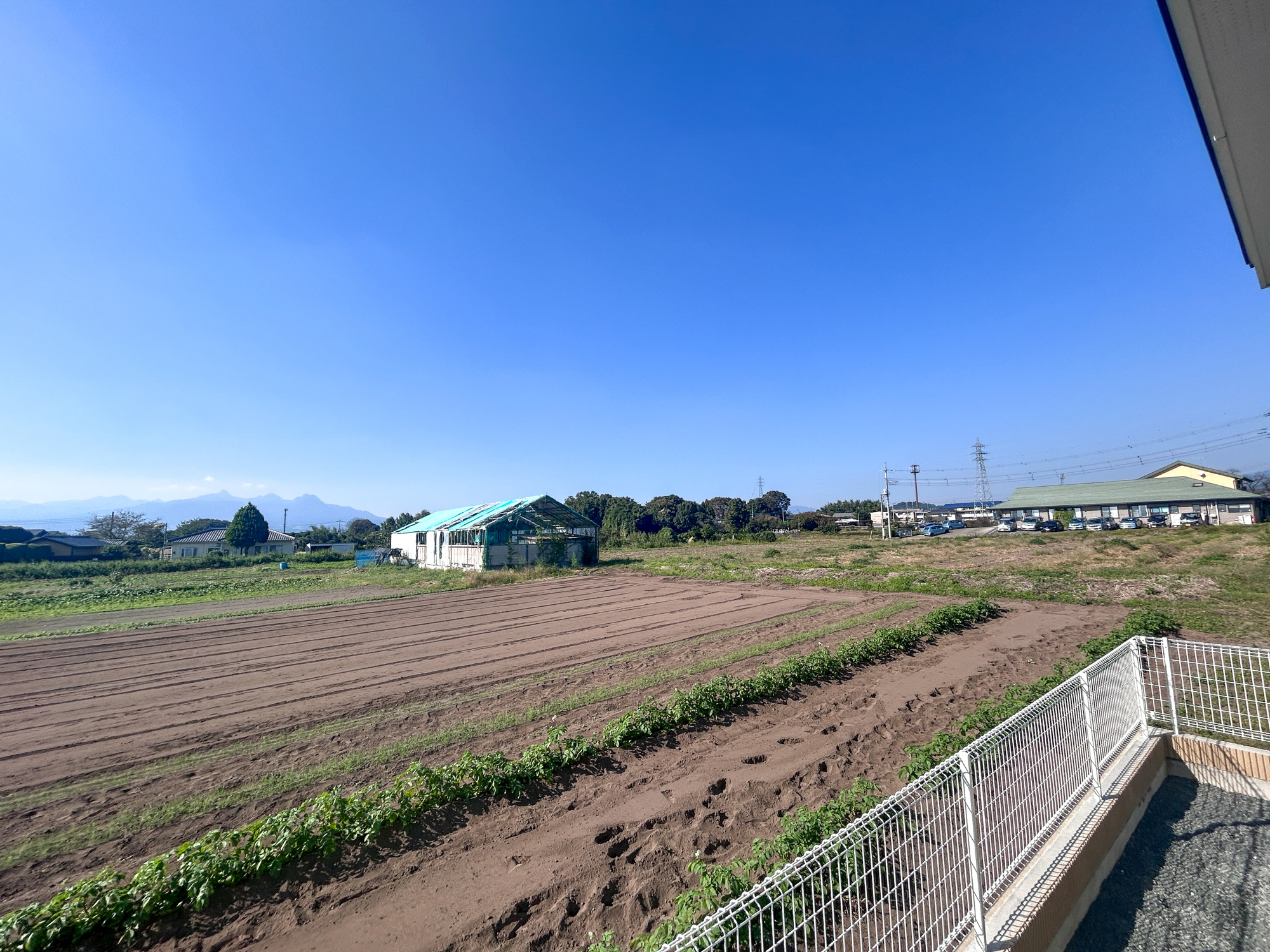 前橋市富士見町原之郷　新築住宅全2棟の展望|閑静な住宅地で子育て家族にピッタリ。毎日のお散歩も快適な緑に恵まれたエリアで、自然に包まれた穏やかな暮らしを実現するための、ゆとりある住環境が整っています。緑の潤いを感じながらホッと生活できそう。