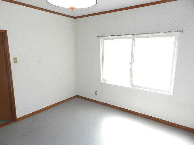 登別市登別本町3丁目15-8　中古住宅の洋室