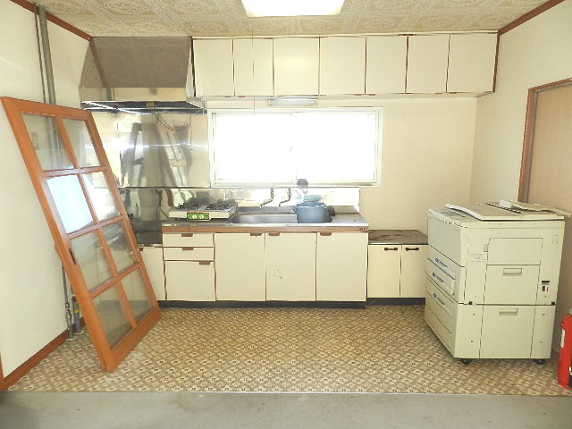 登別市登別本町3丁目15-8　中古住宅のキッチン
