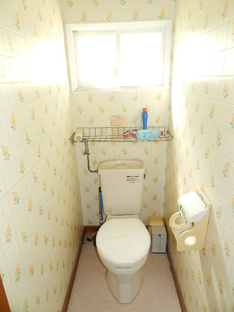 登別市登別本町3丁目15-8　中古住宅のトイレ