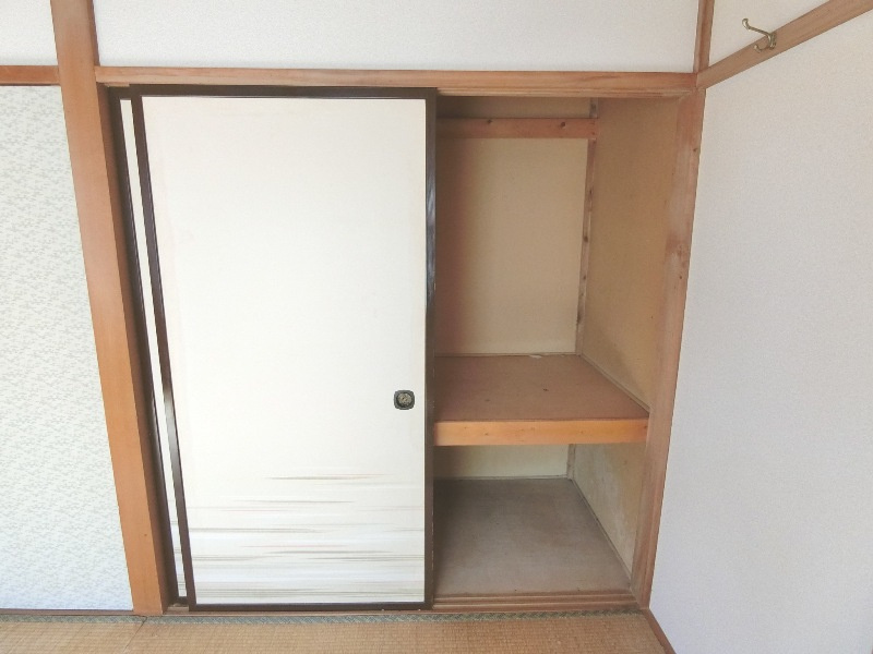 登別市美園町6丁目48-5　中古住宅の収納