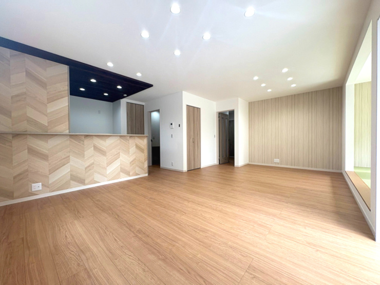 広々とした19.1帖のLDKは、家族が自然と集まりやすいゆとりある住空間。家具を配置しても圧迫感が少なく、家族団らんや来客時にもゆったりと過ごせます。