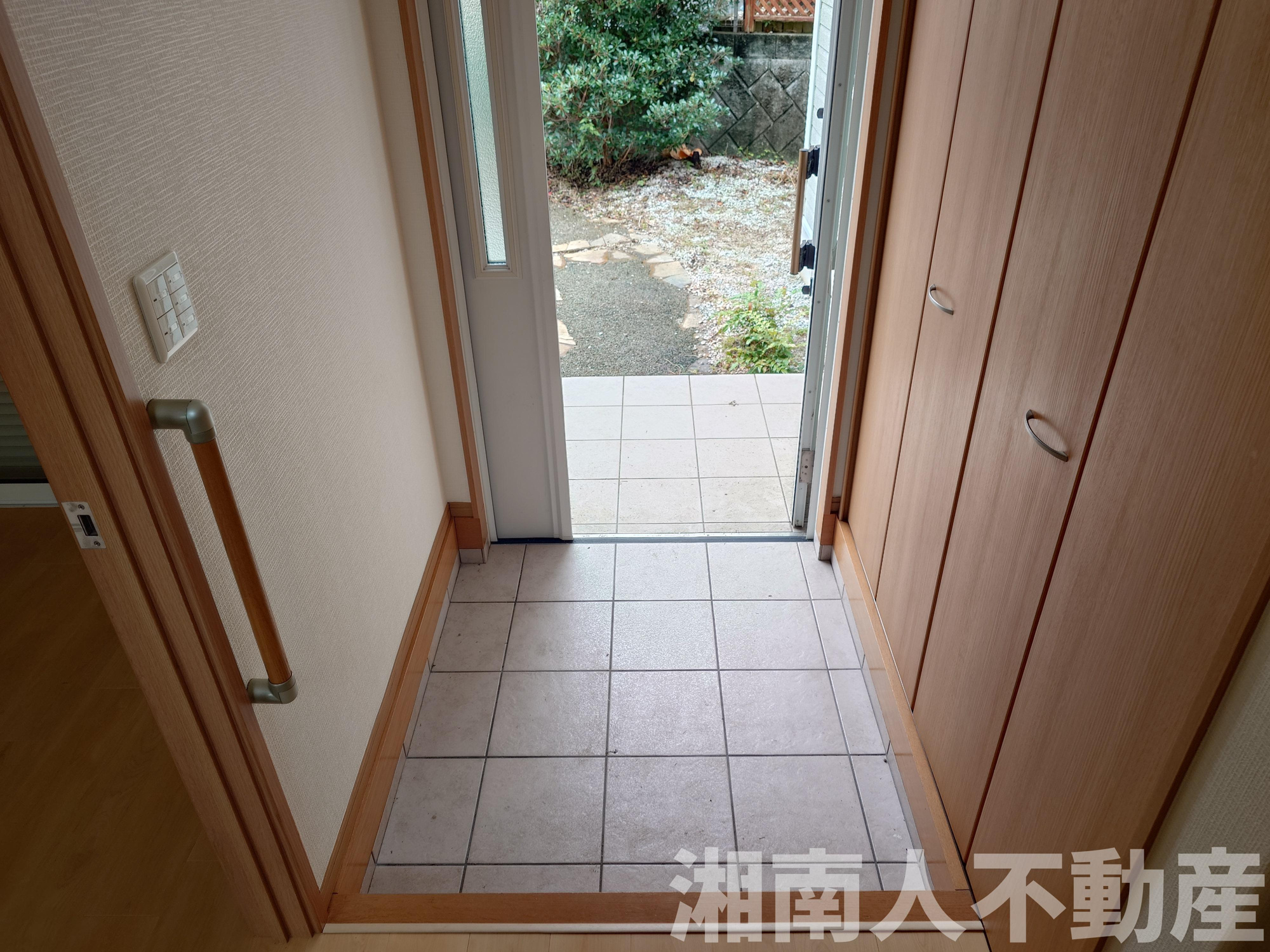 平塚市めぐみが丘1丁目　中古戸建の玄関|玄関です