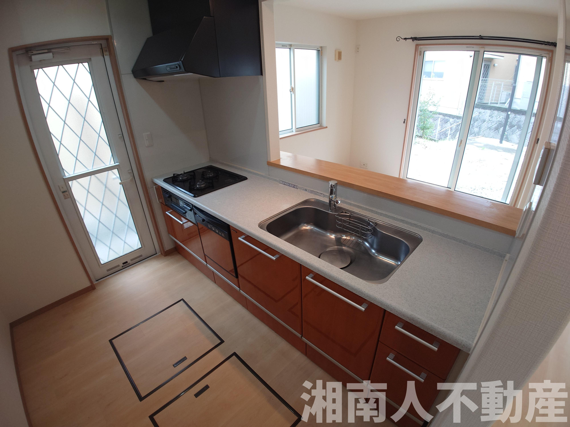 平塚市めぐみが丘1丁目　中古戸建のキッチン|キッチンでお料理をお楽しみください