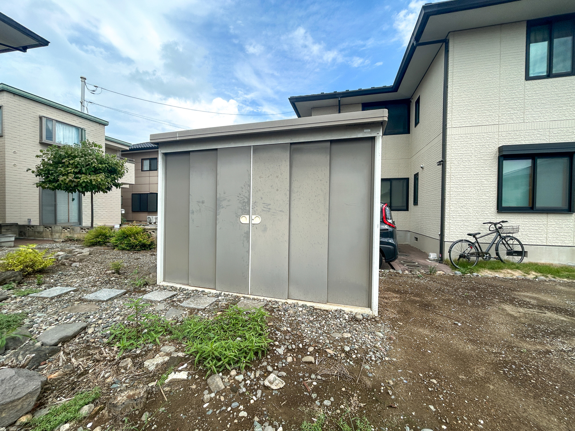 伊勢崎市若葉町　中古住宅の設備|外に物置があると、アウトドア用品や季節用品などをまとめて収納でき、室内をすっきり保てます♪