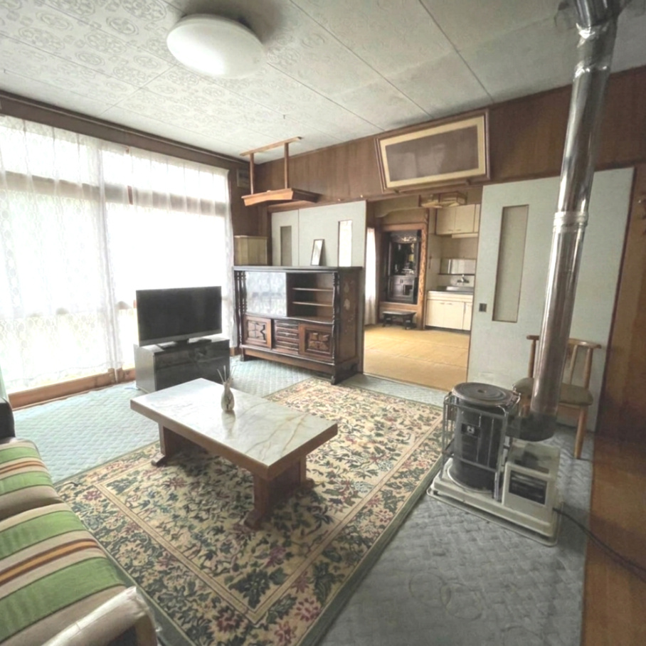 登別市新川町3丁目2-3　中古平屋戸建の居間・リビング|※AI加工済み。家具、家電はイメージです。