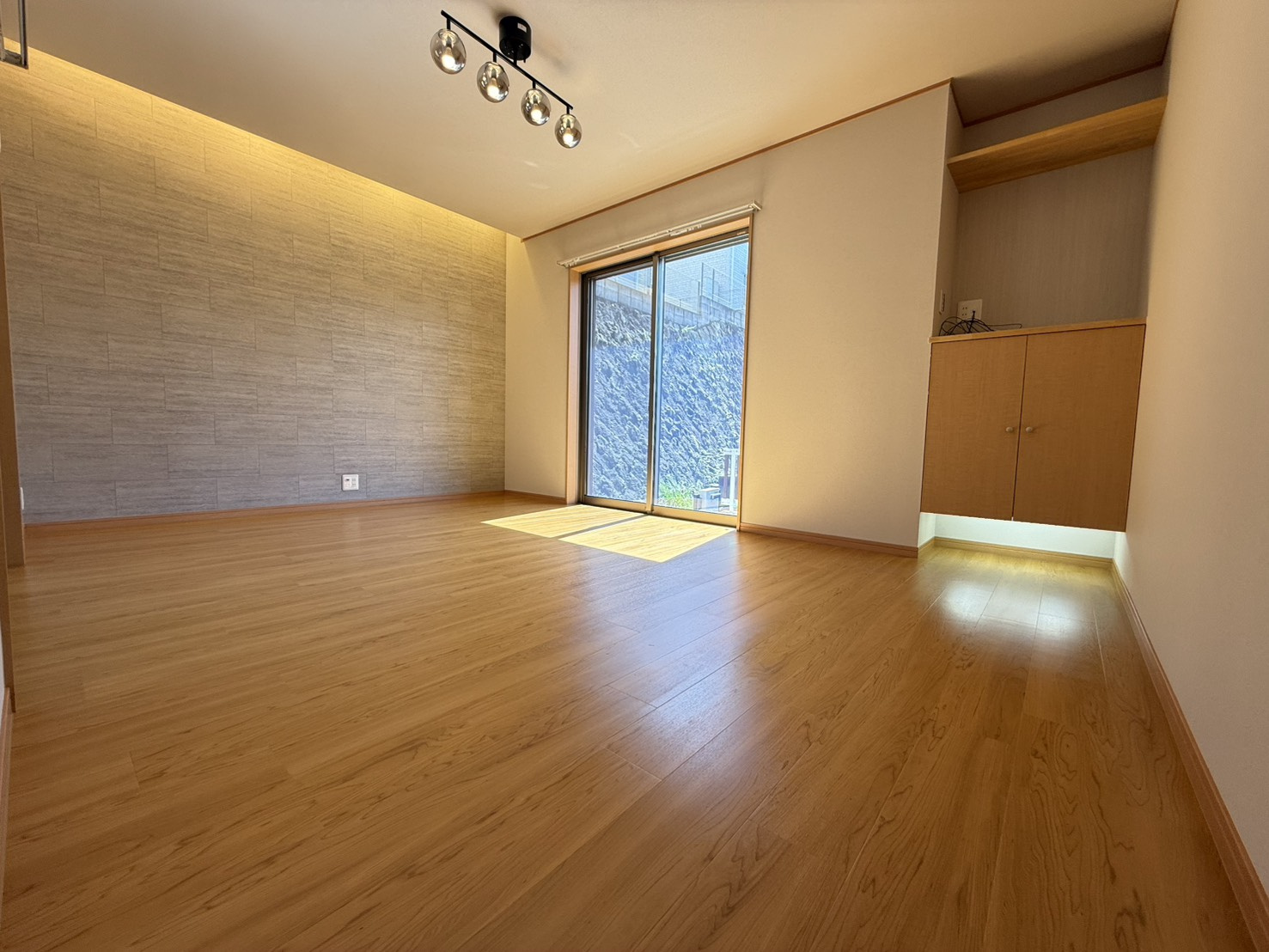 朝霧東町2丁目戸建の洋室|スタンダードな洋室です