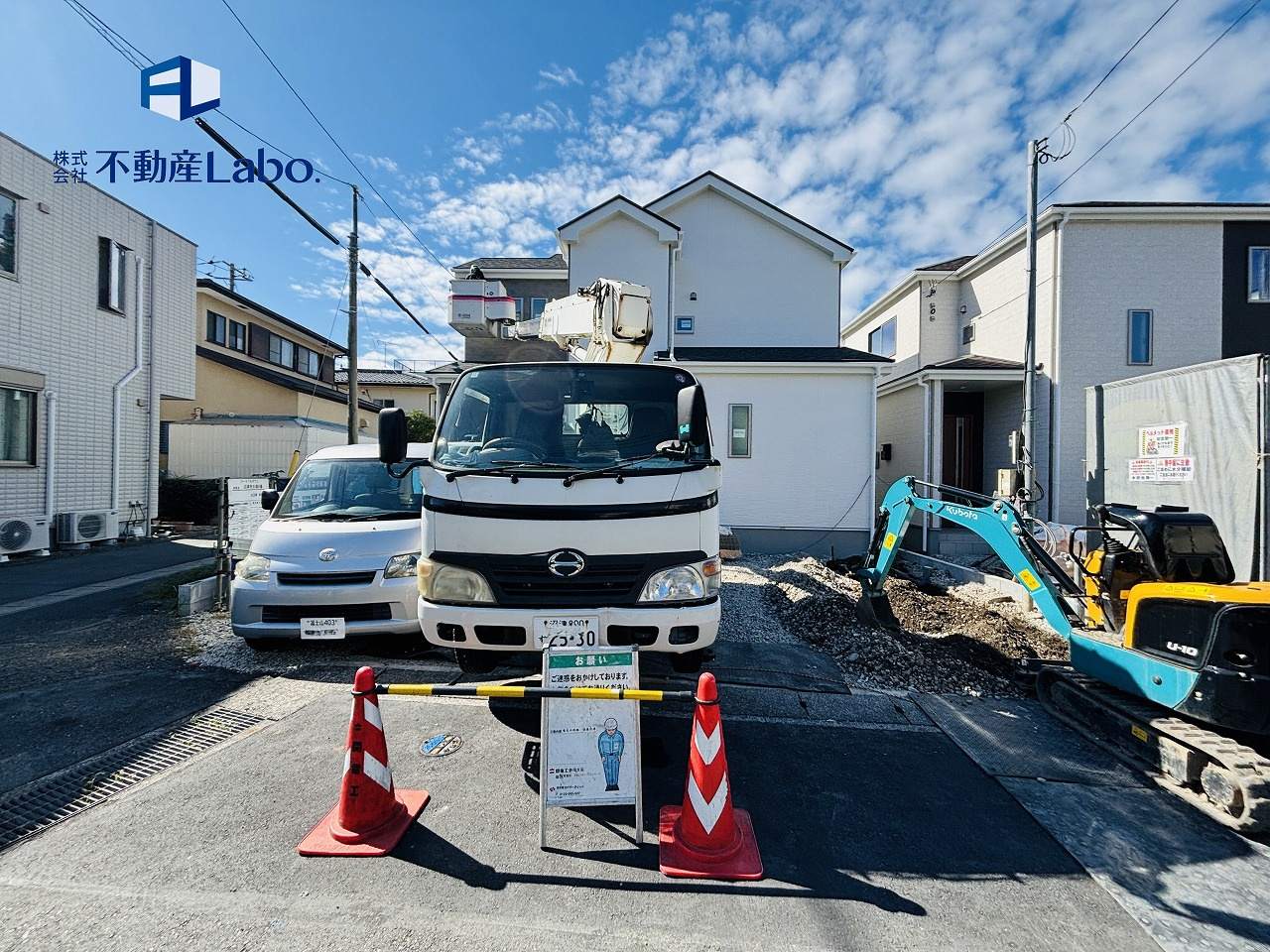 ハートフルタウン　沼津市大塚8番　全３棟　の前面道路含む現地写真